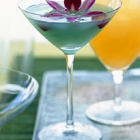 aqua pearl gin cocktail