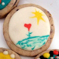Decorated Heart Flower cookie